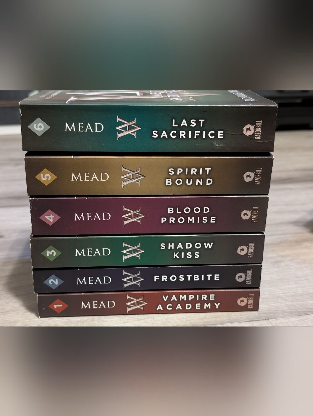 Vampire Academy Series Books 1-6 by Richelle Mead